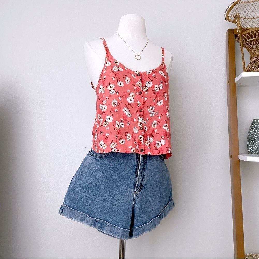 Floral Button Front Crop Top